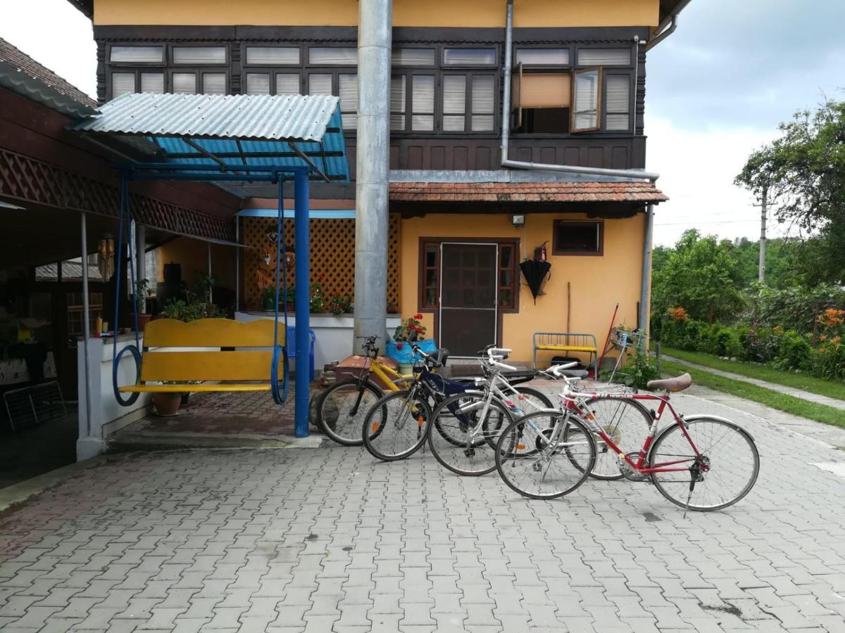 Cazare Adela Horezu Luaran gambar